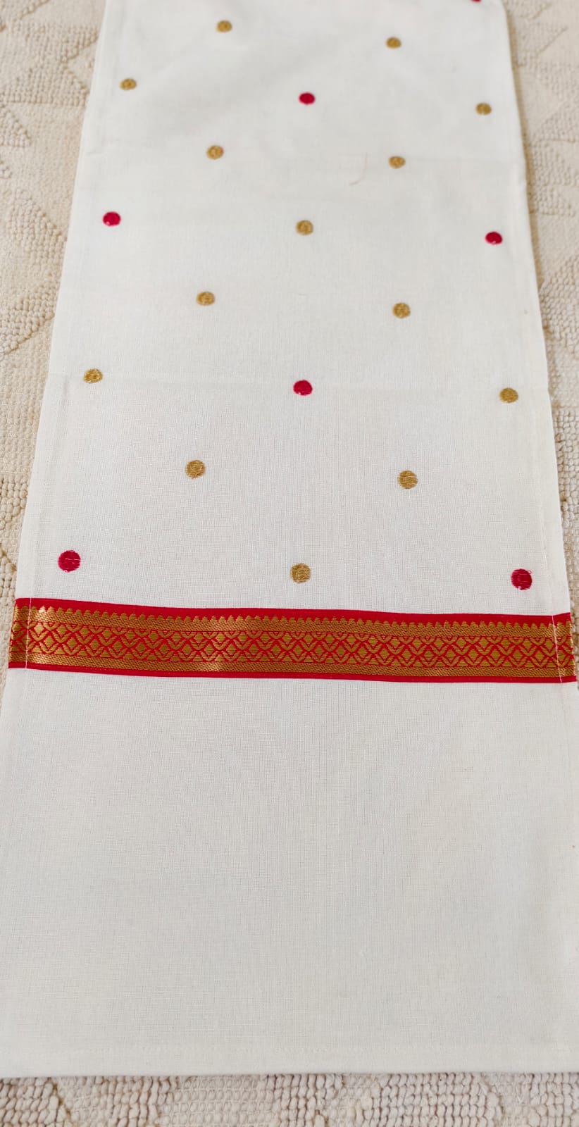 Table Runner 6 seater