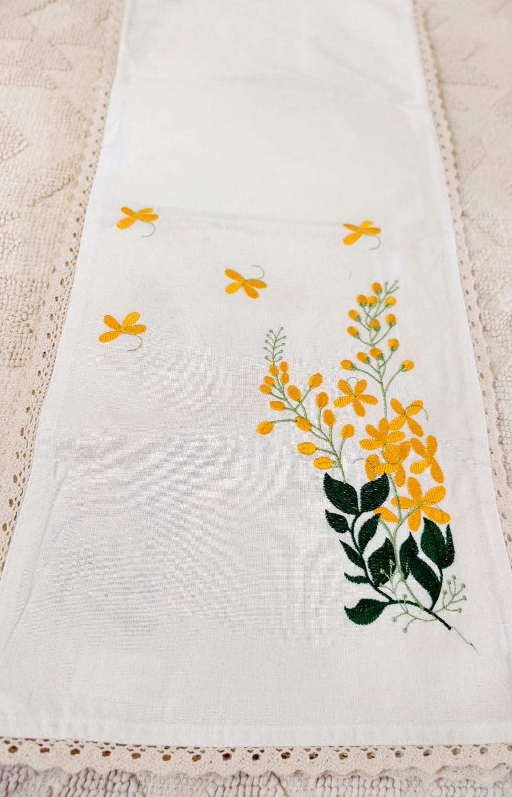 Table Runner 6 seater