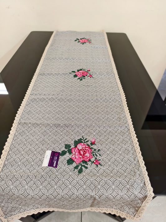 Table Runner 4 seater