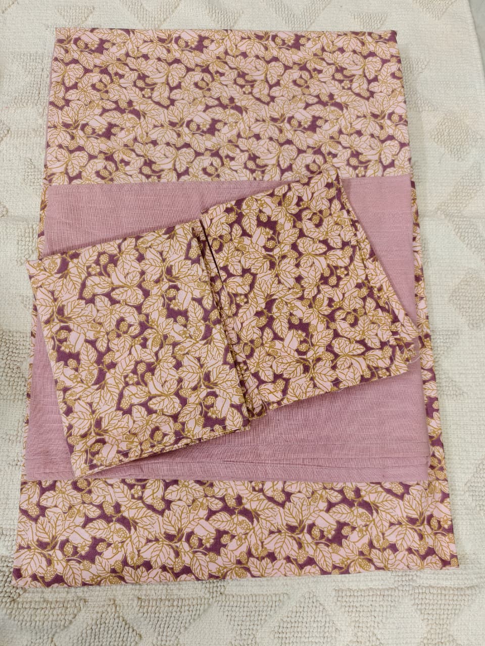 Queen Border Bedsheet