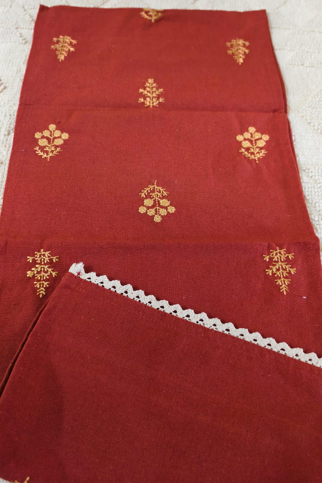 Table Runner 6 seater